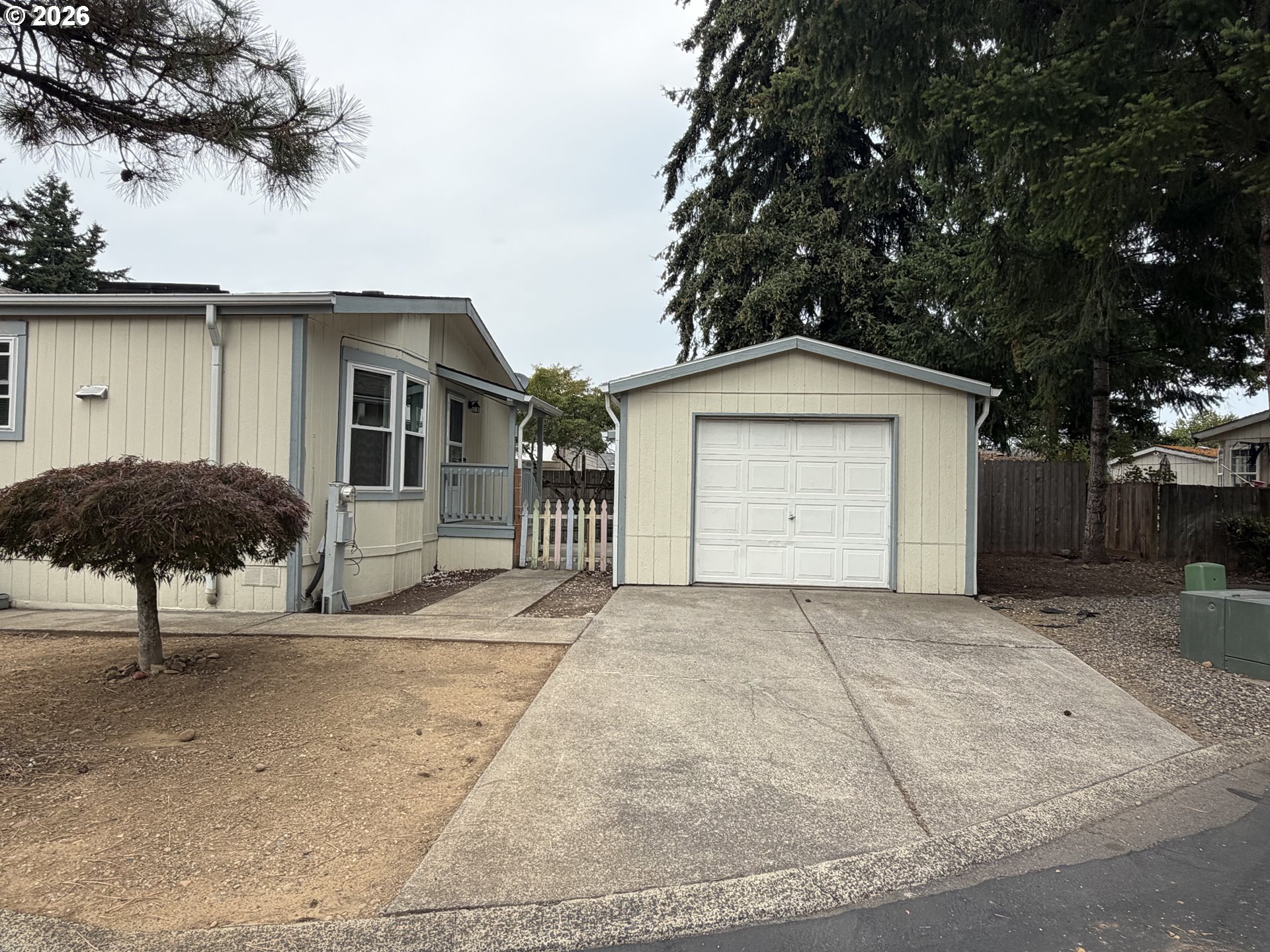 13451 SE RAYMOND ST, Portland, OR 97236, photo 4 of 21