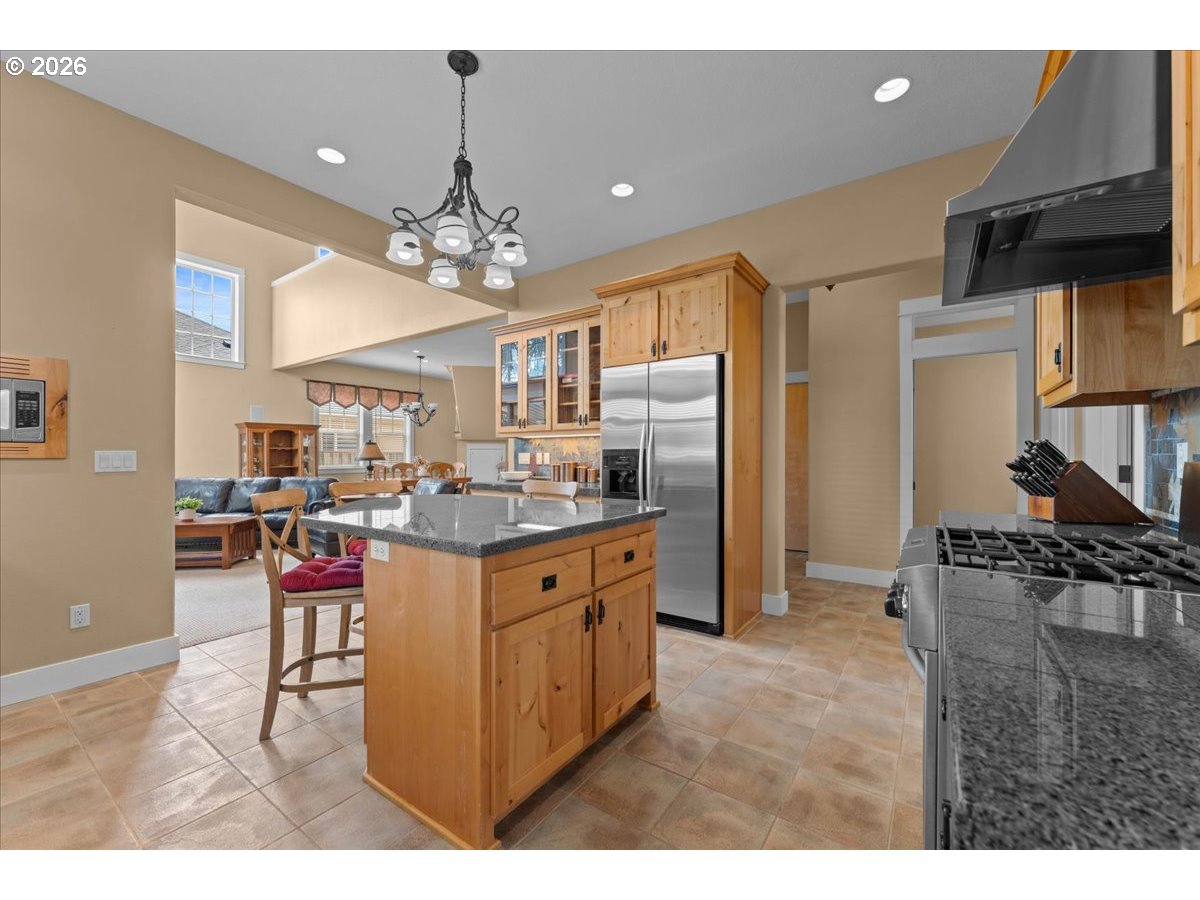 3034 N HOLLADAY DR, Cornelius, OR 97113, photo 6 of 43