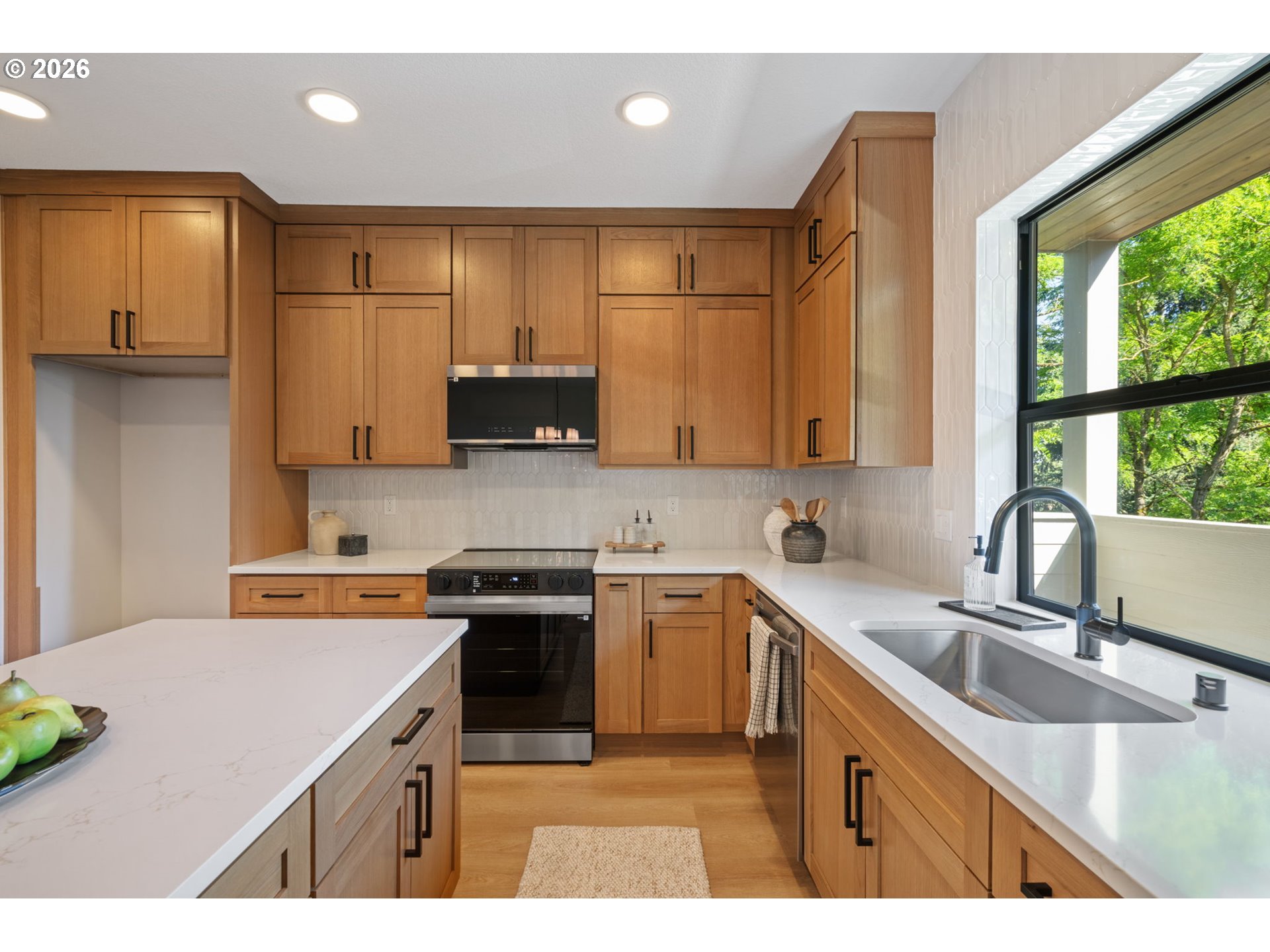 2902 E McLoughlin BLVD 1, Vancouver, WA 98661, photo 5 of 39