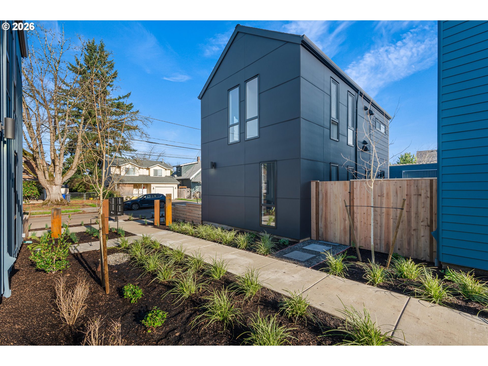 5498 SE Boise ST, Portland, OR 97206, photo 3 of 45