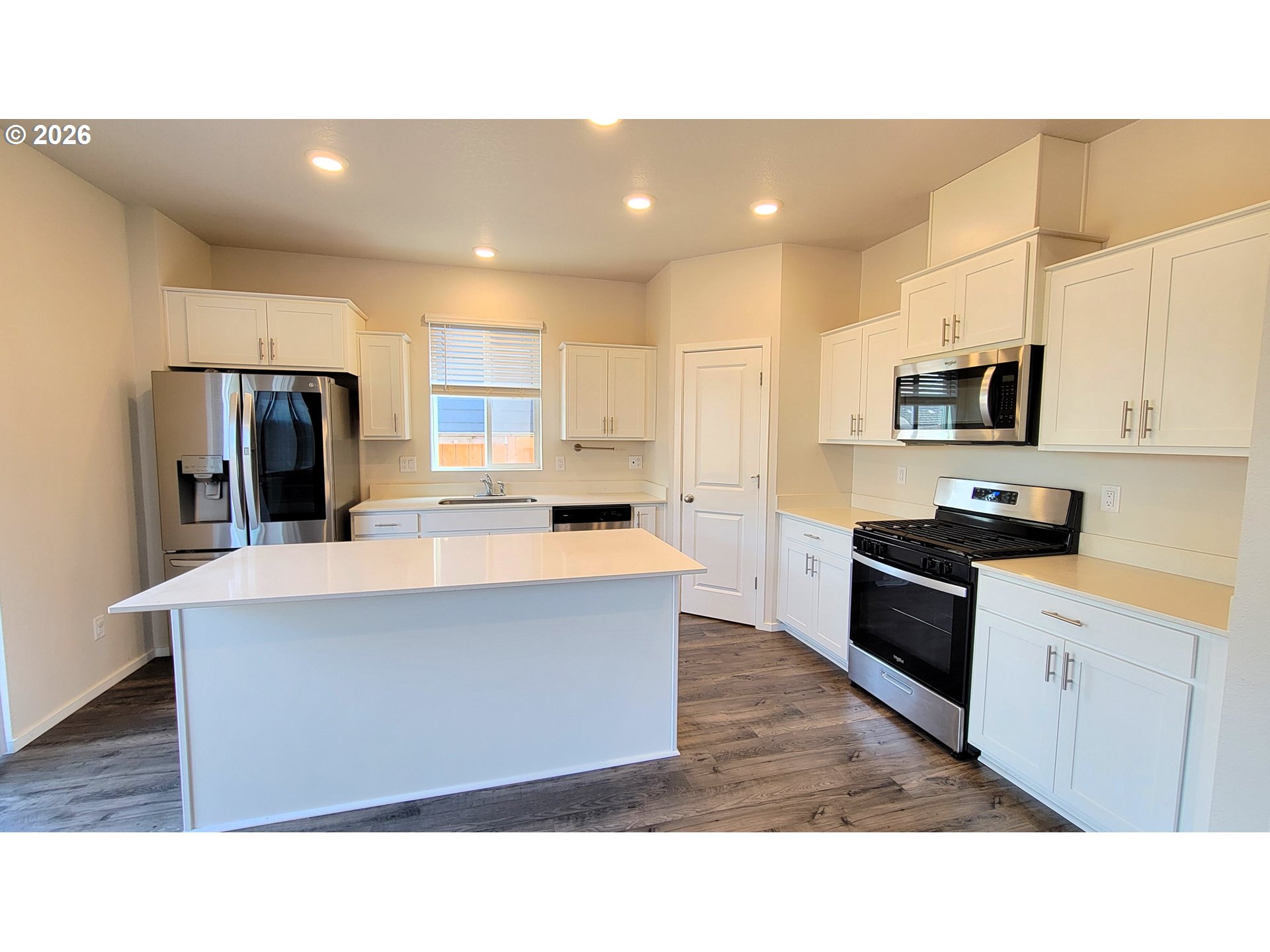 2960 V ST, Springfield, OR 97477, photo 4 of 27
