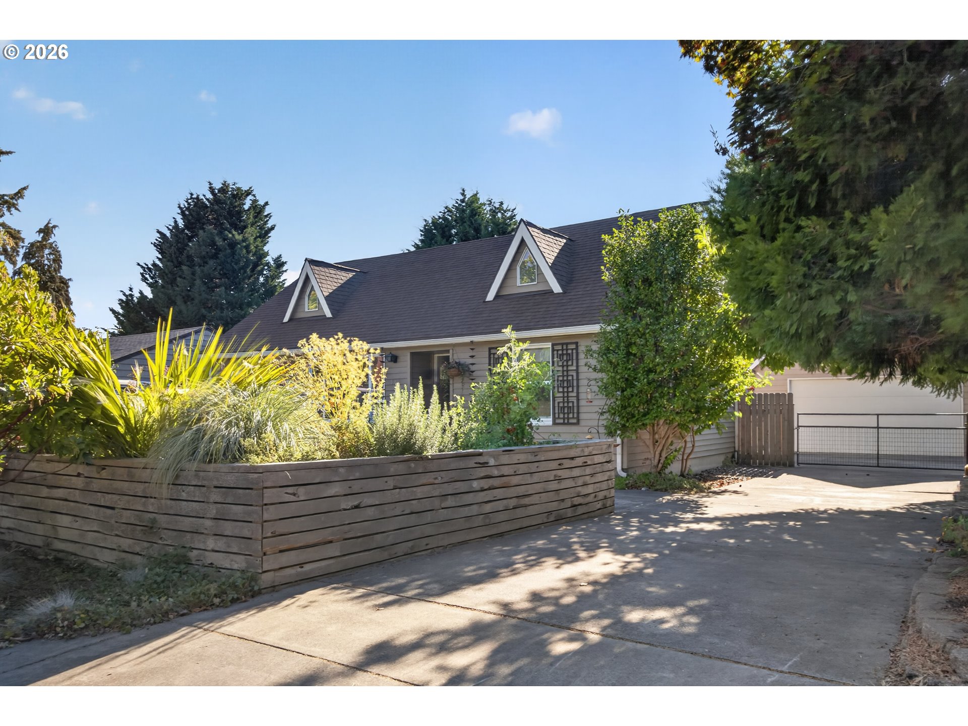 510 COLUMBIA RIDGE DR, Vancouver, WA 98664, photo 3 of 34
