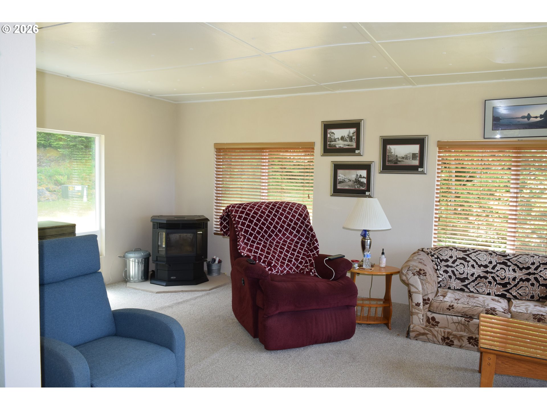 27961 THIMBLEBERRY RD, Gold Beach, OR 97444, photo 7 of 15