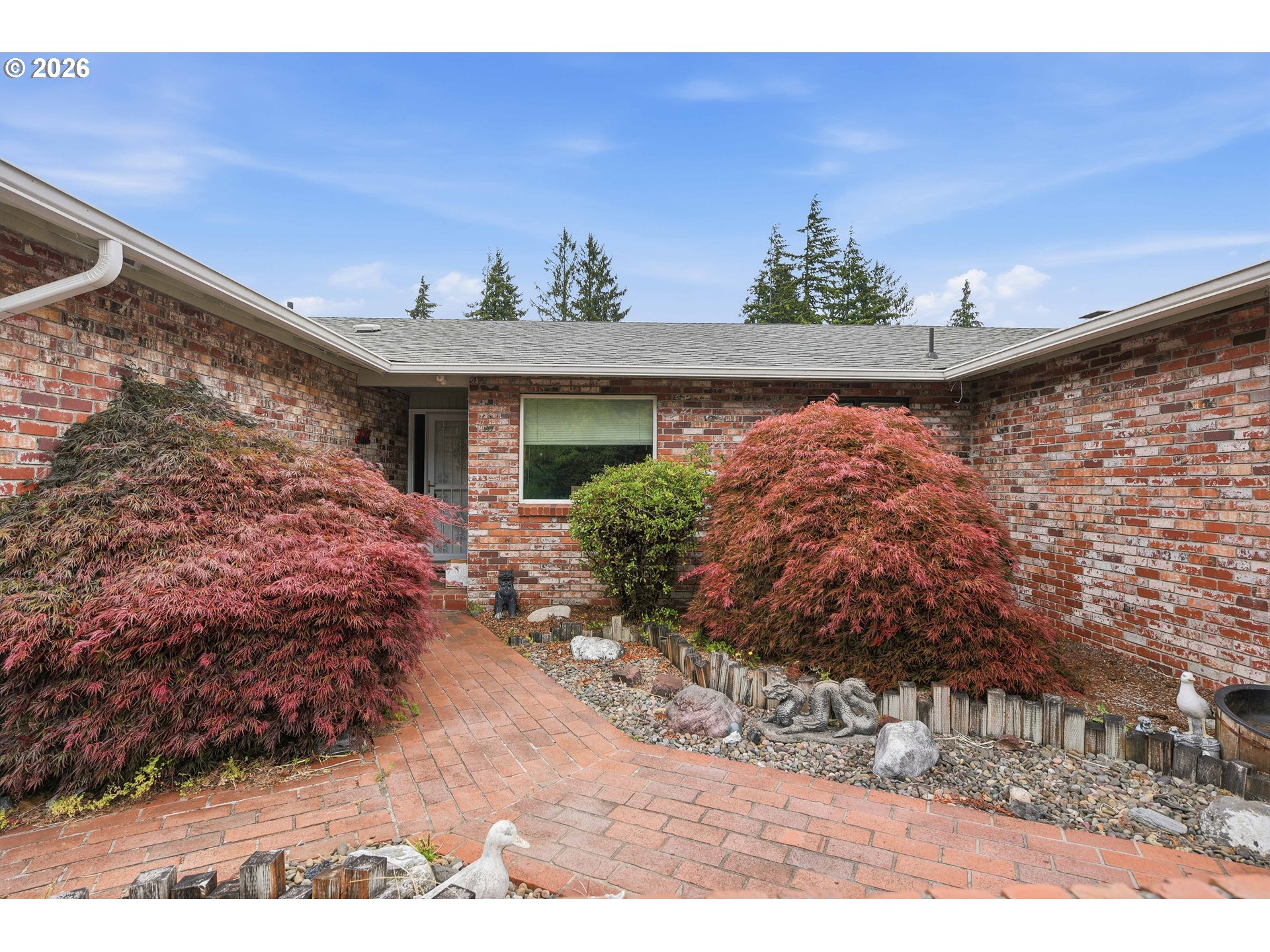 1624 APPLEWOOD DR, Coos Bay, OR 97420, photo 4 of 39