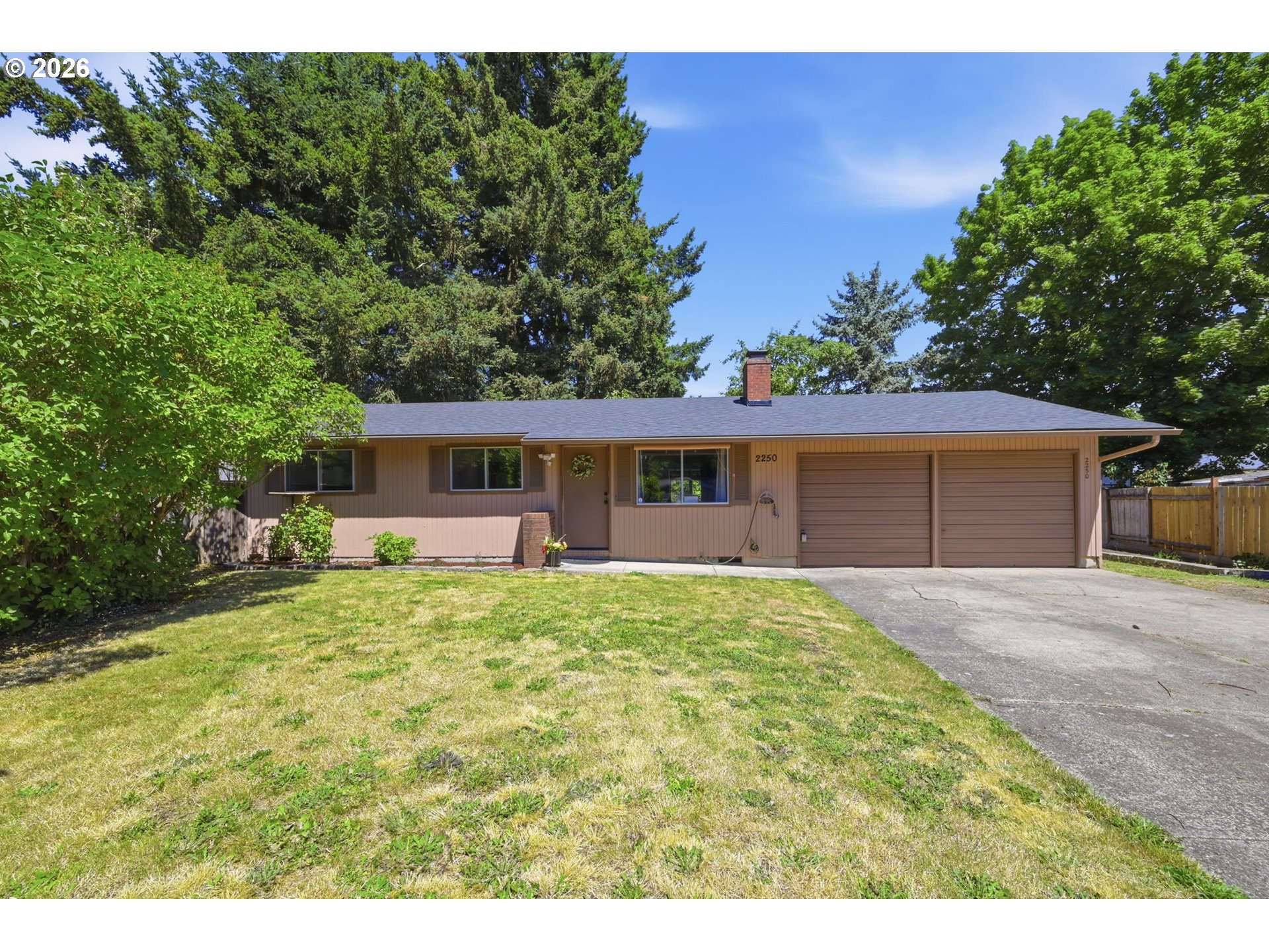 2250 W IRWIN WAY, Eugene, OR 97402, photo 3 of 48