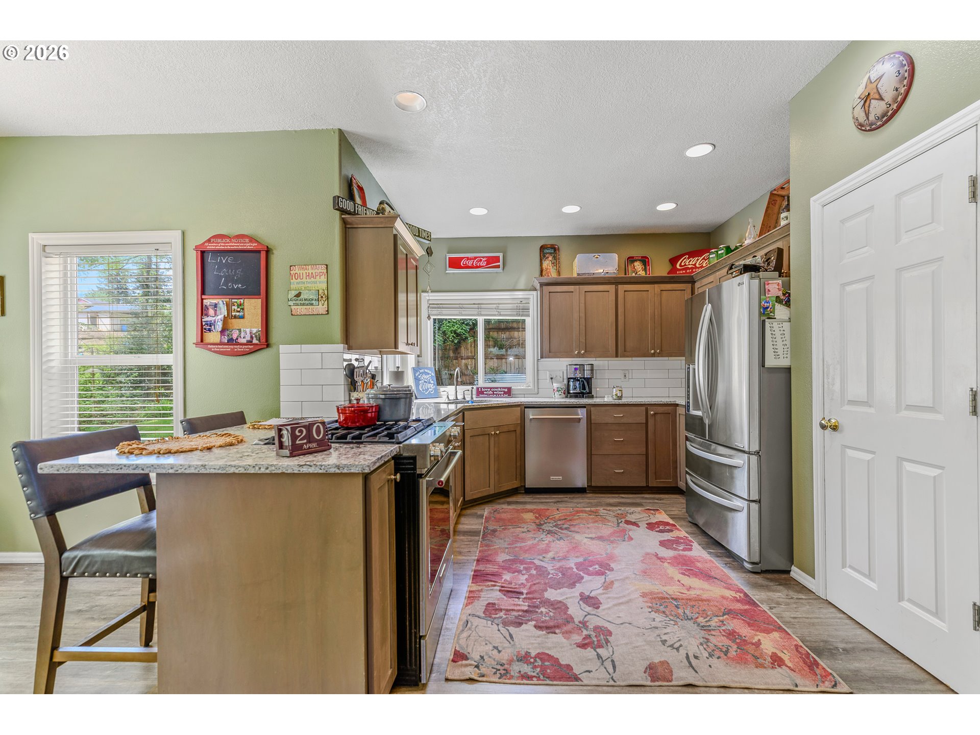 17377 WAKE ROBIN CIR, Oregon City, OR 97045, photo 4 of 37
