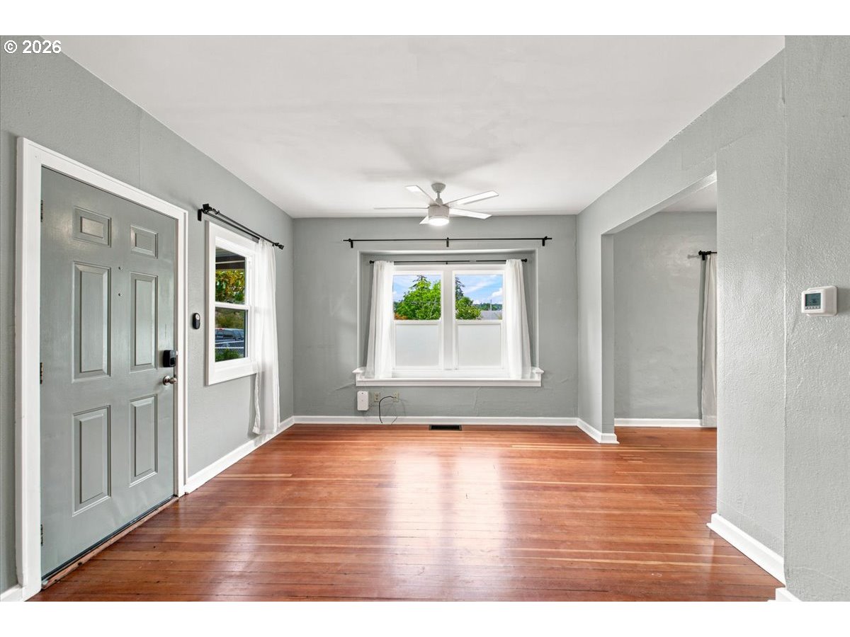 2325 NW LINCOLN AVE, Corvallis, OR 97330, photo 4 of 44