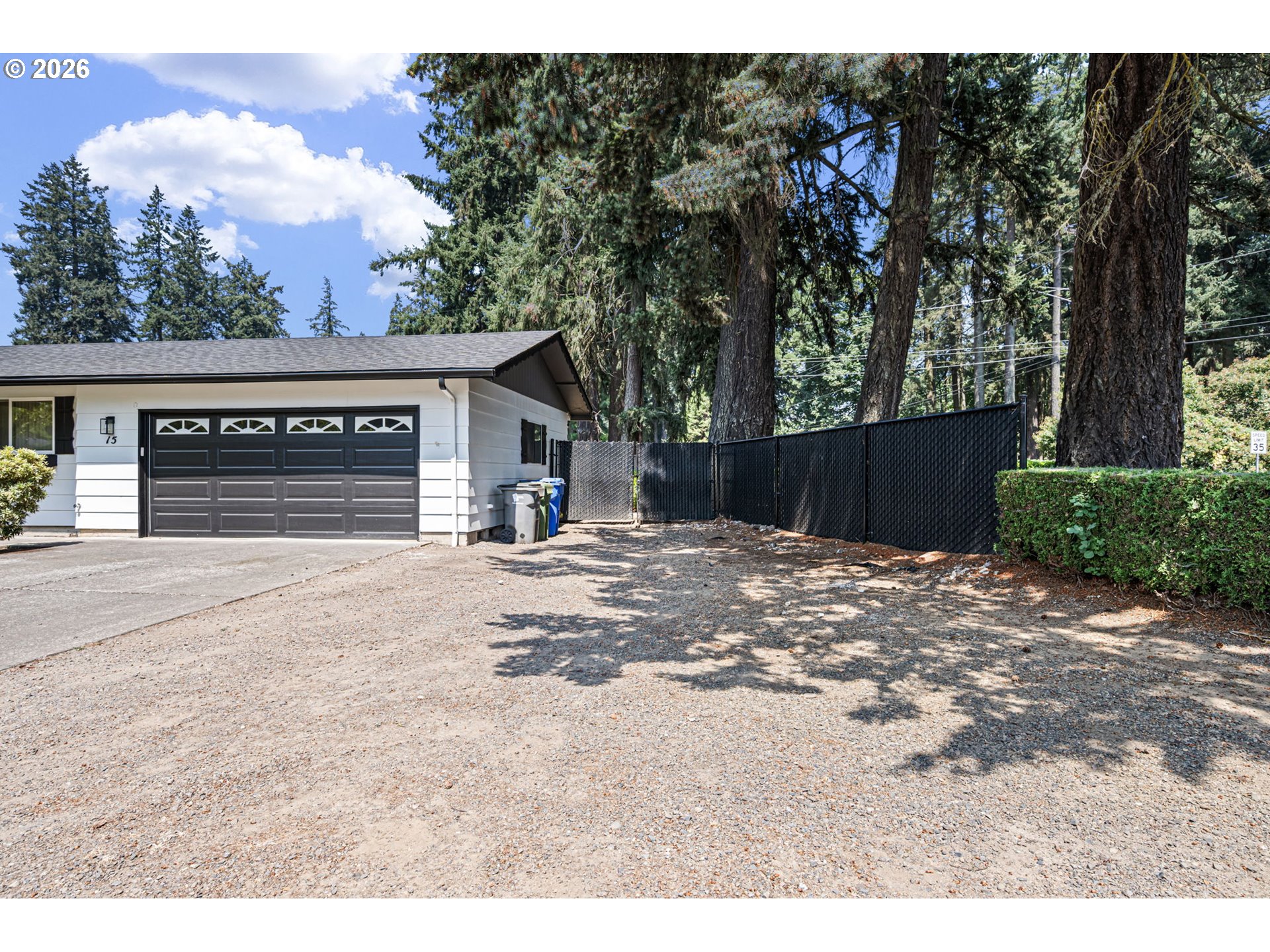 15 KINGSBURY AVE, Eugene, OR 97404, photo 5 of 48