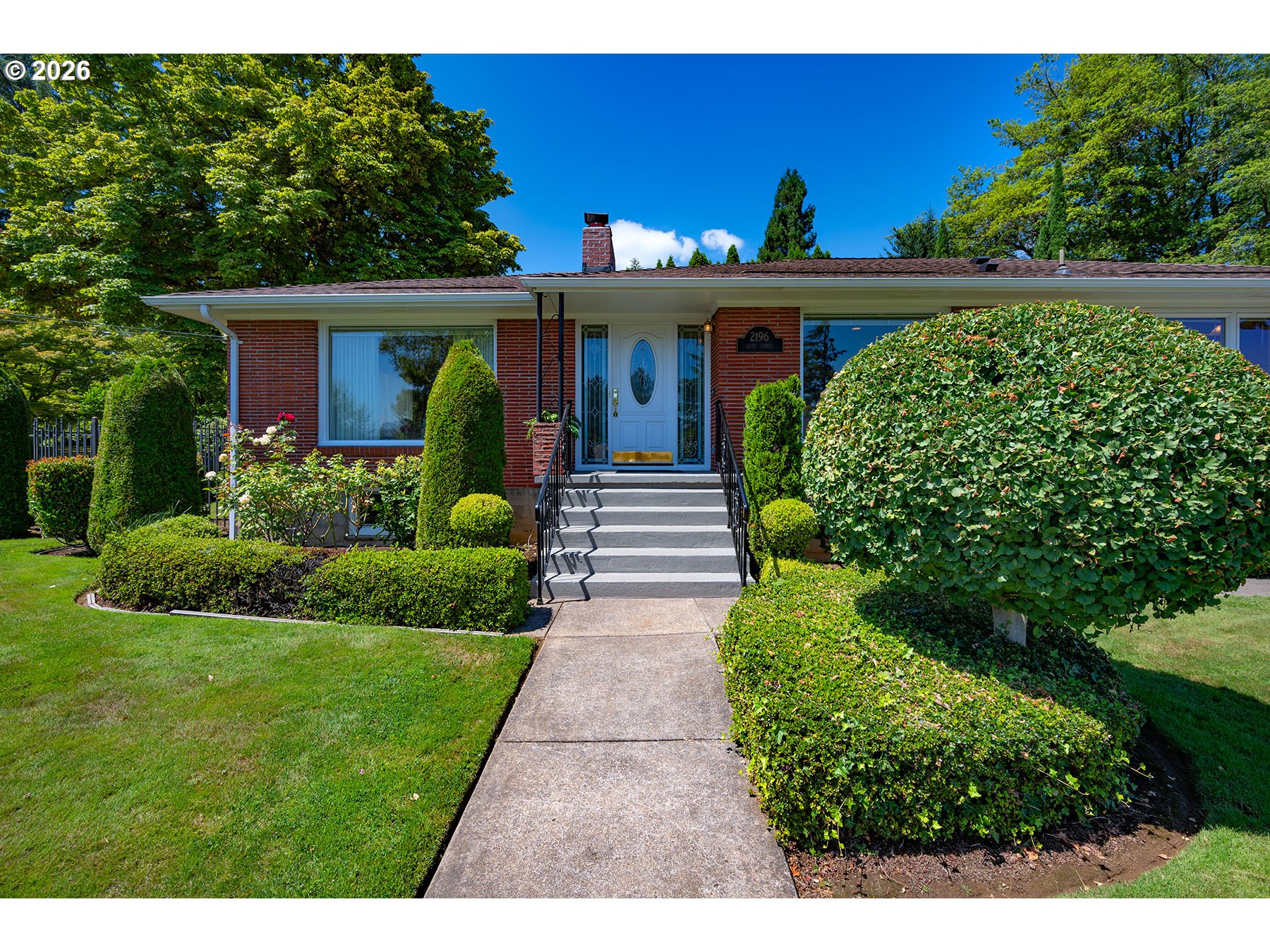 2196 OLIVE ST, Eugene, OR 97405, photo 3 of 48