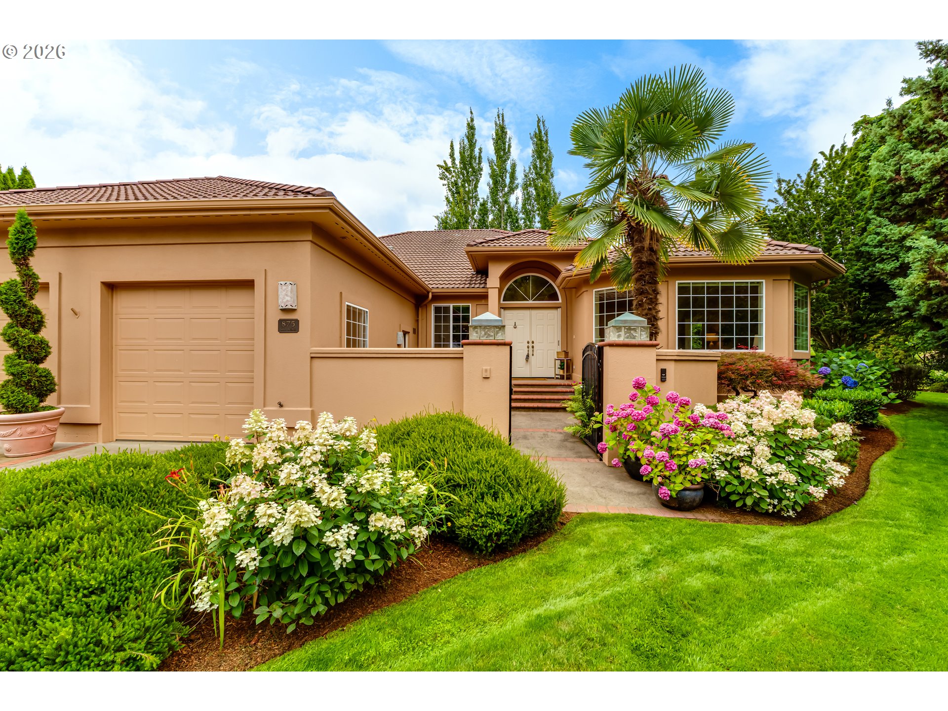 875 SAND AVE, Eugene, OR 97401, photo 2 of 28