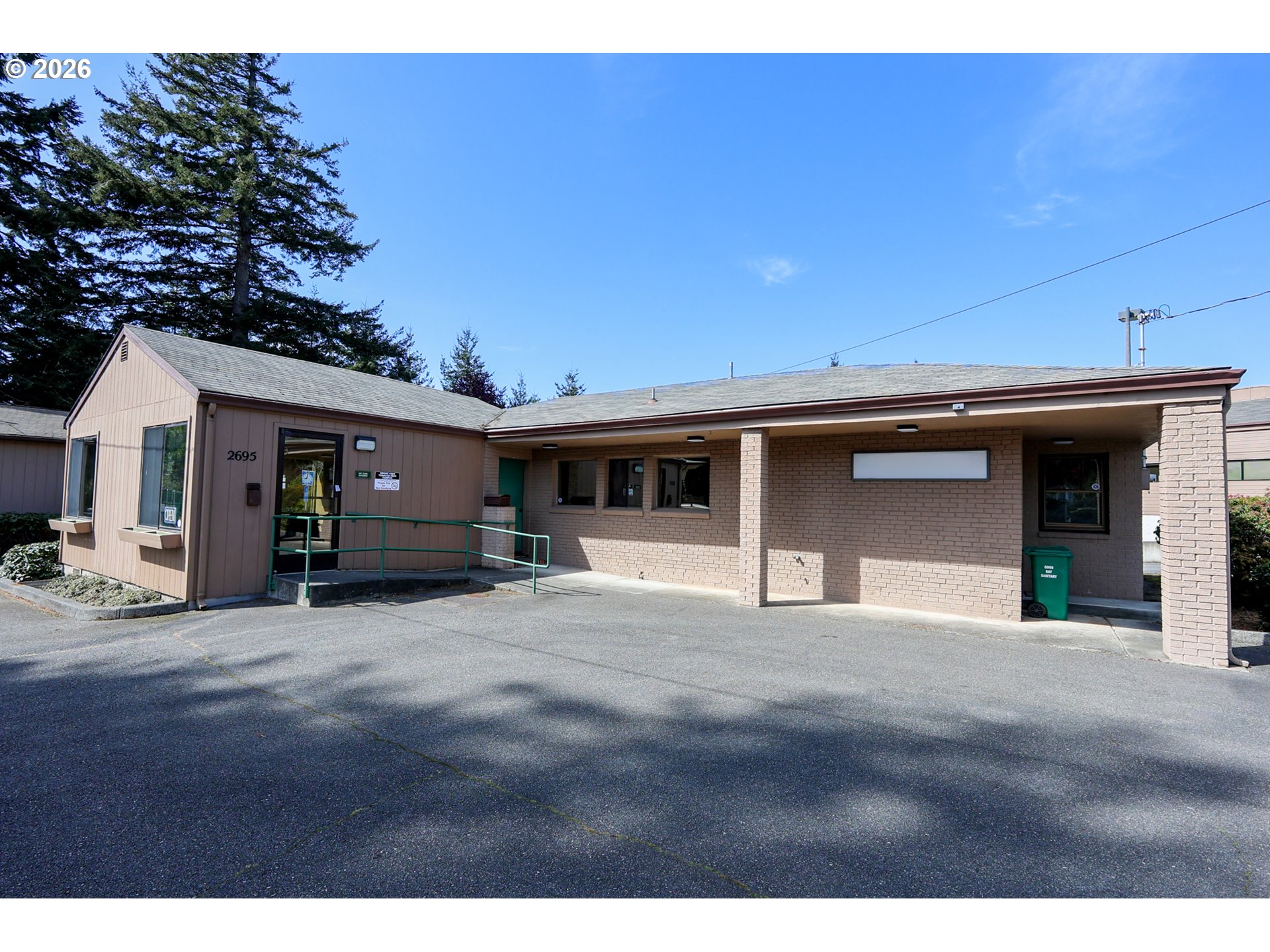 2695 N 17TH ST, Coos Bay, OR 97420, photo 2 of 11
