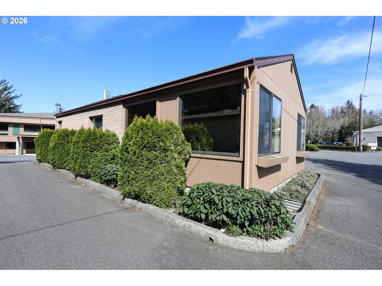 2695 N 17TH ST, Coos Bay, OR 97420, photo 7 of 11