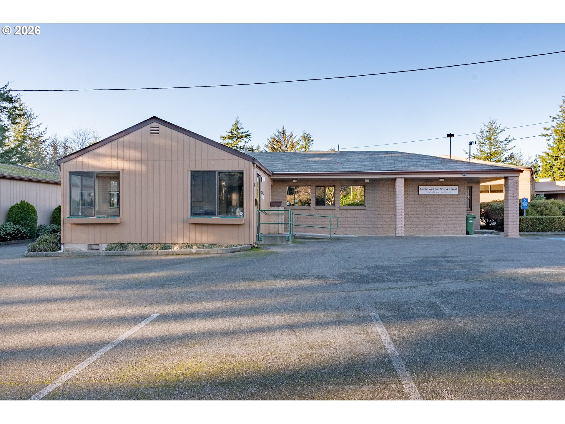 2695 N 17TH ST, Coos Bay, OR 97420, photo 3 of 11