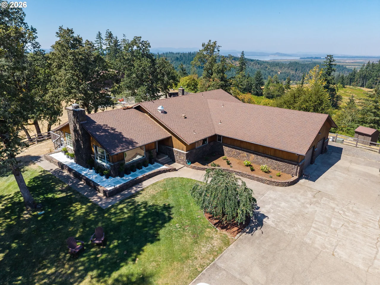 86616 PINE GROVE RD, Eugene, OR 97402, photo 2 of 48