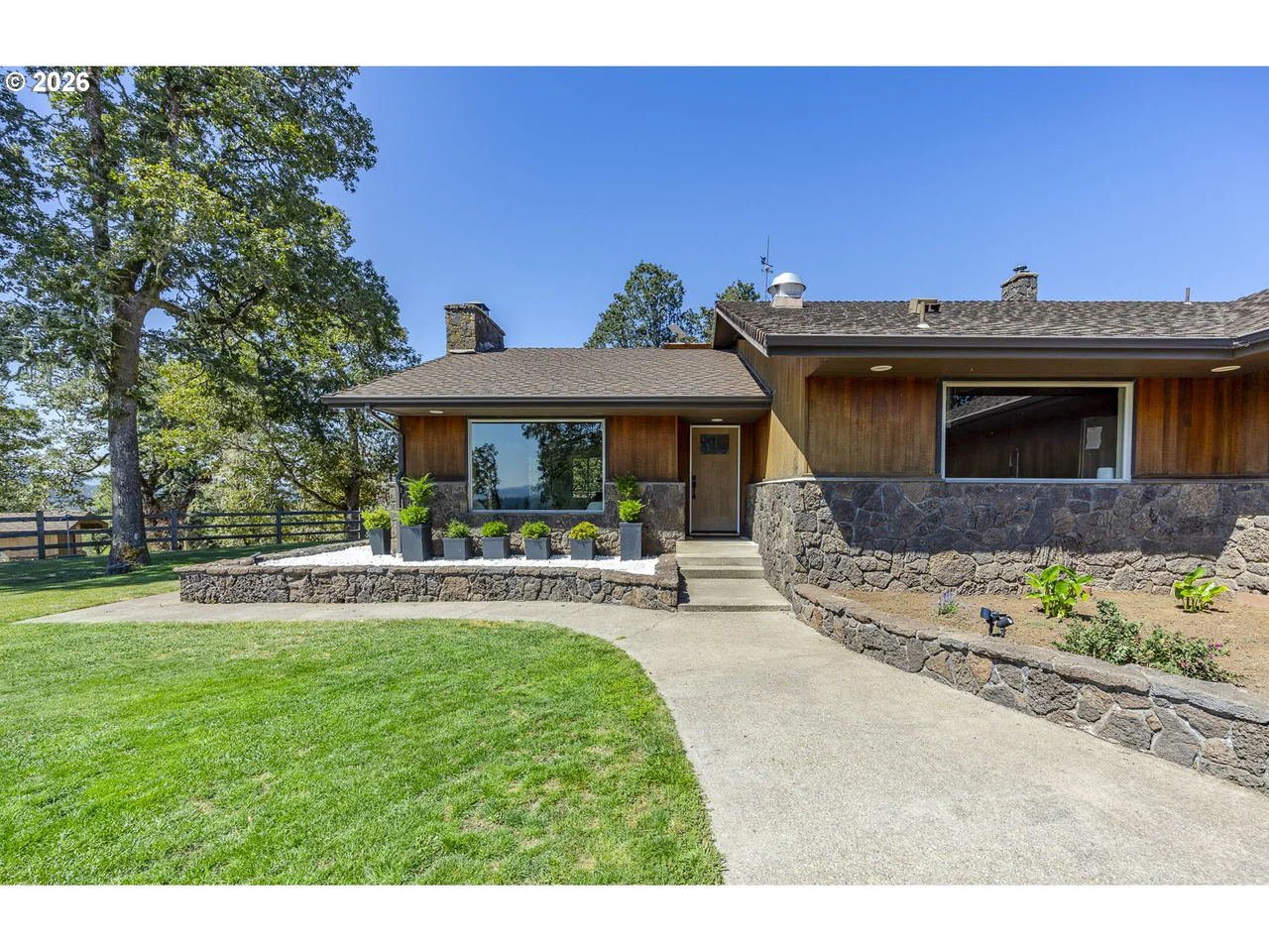86616 PINE GROVE RD, Eugene, OR 97402, photo 4 of 48
