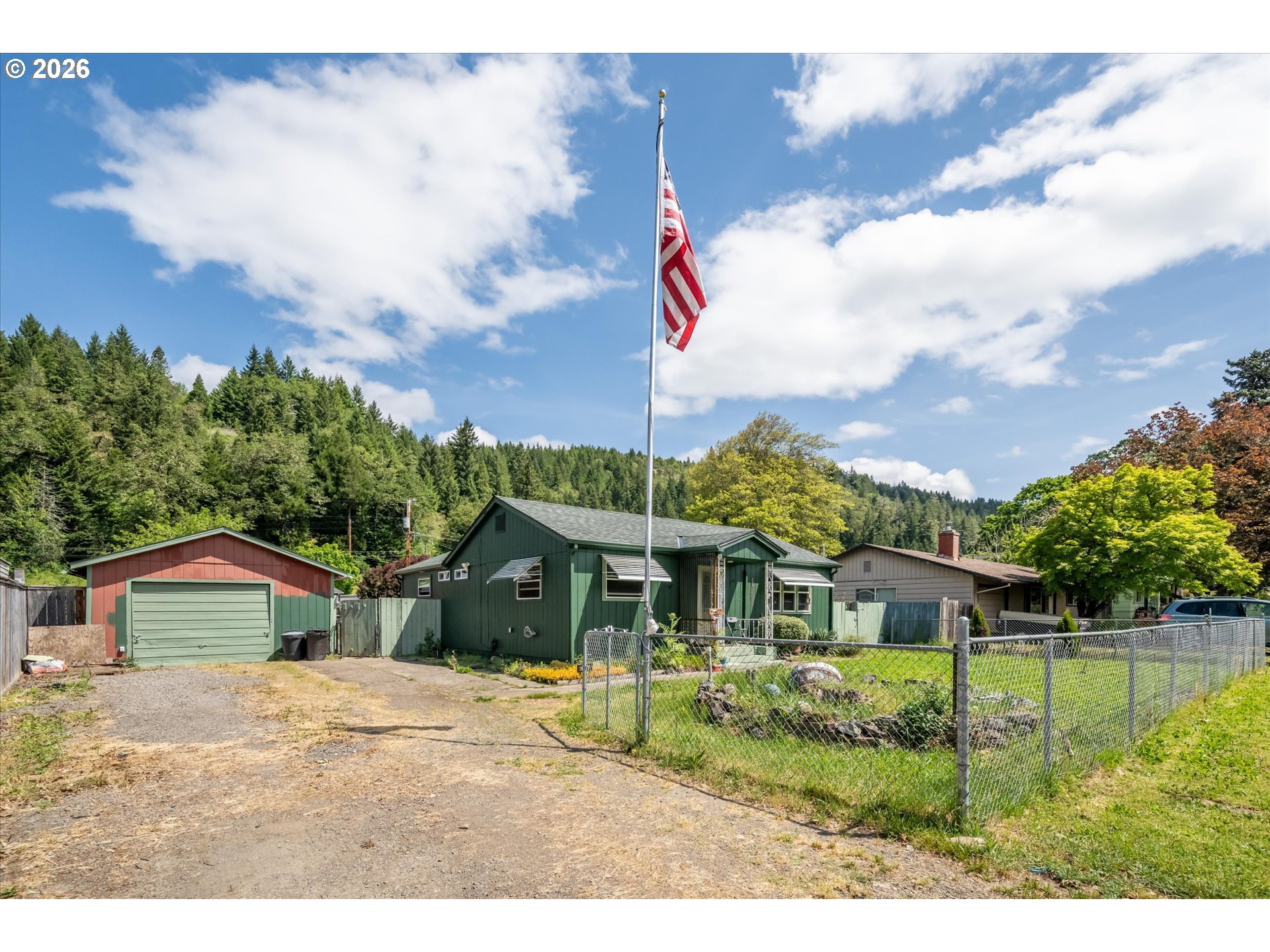 47885 W 1ST ST, Oakridge, OR 97463, photo 2 of 30