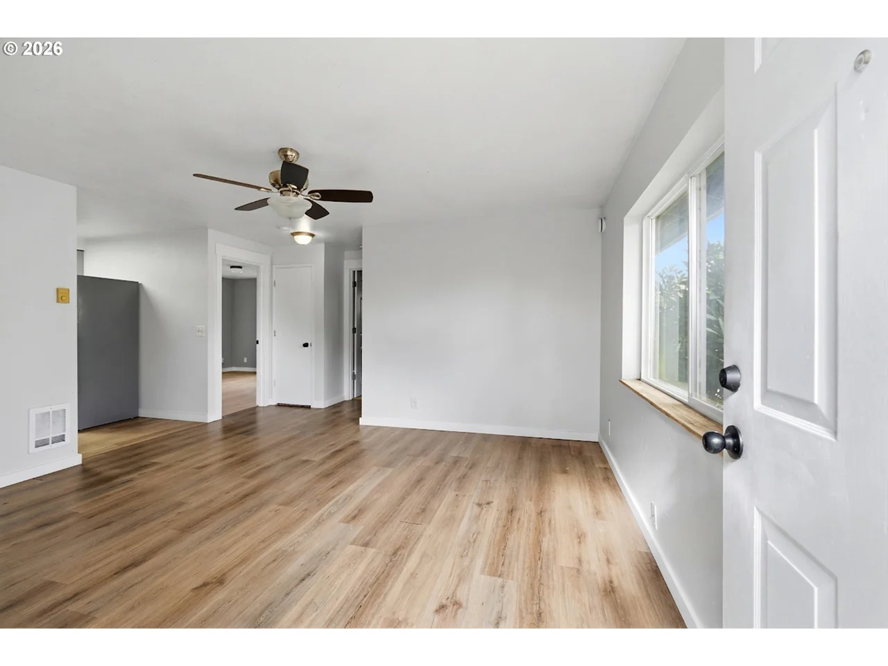 1208 DOLA ST, Eugene, OR 97402, photo 3 of 41