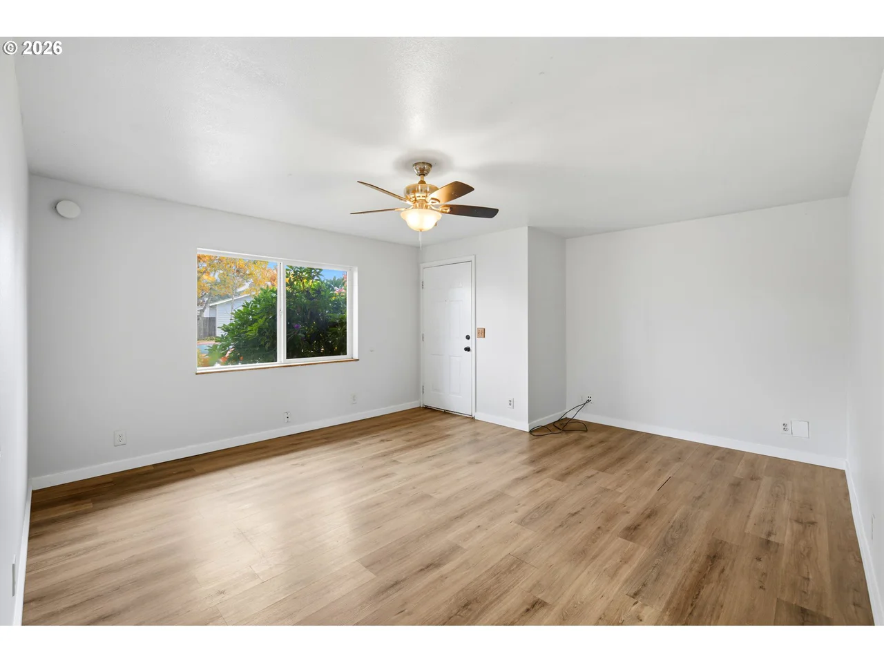1208 DOLA ST, Eugene, OR 97402, photo 4 of 41