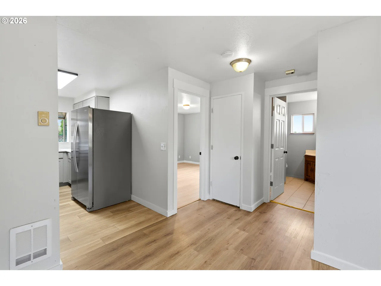 1208 DOLA ST, Eugene, OR 97402, photo 6 of 41