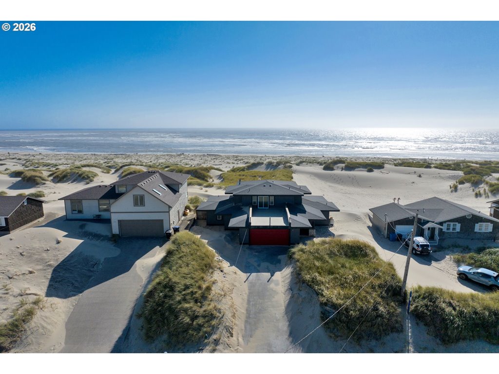 118 NW Oceania Dr