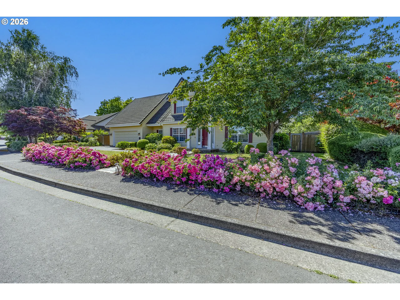 3394 HAMPTON WAY, Eugene, OR 97401, photo 2 of 47