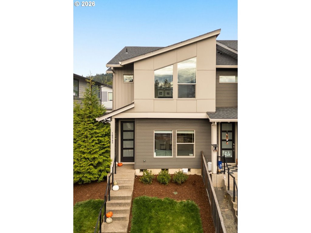 16545 SE Sunshower Pl