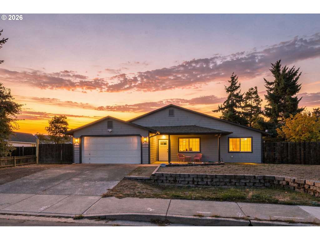 573 S 41st Pl