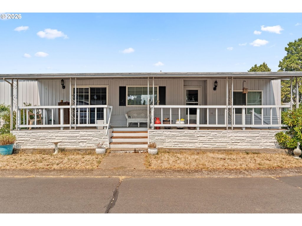 1800 Lakewood Ct