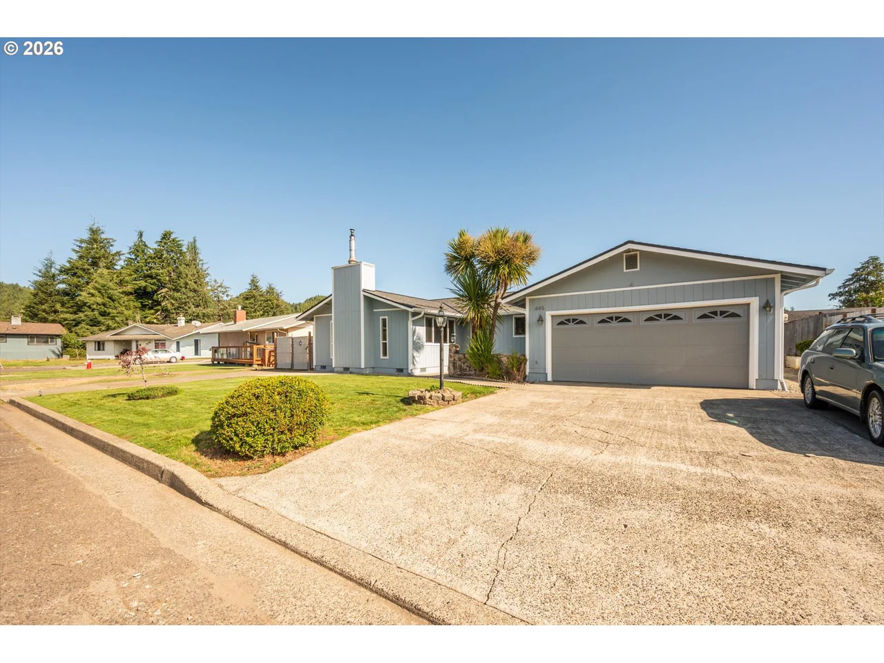 445 CAMELLIA CT, Reedsport, OR 97467, photo 2 of 44