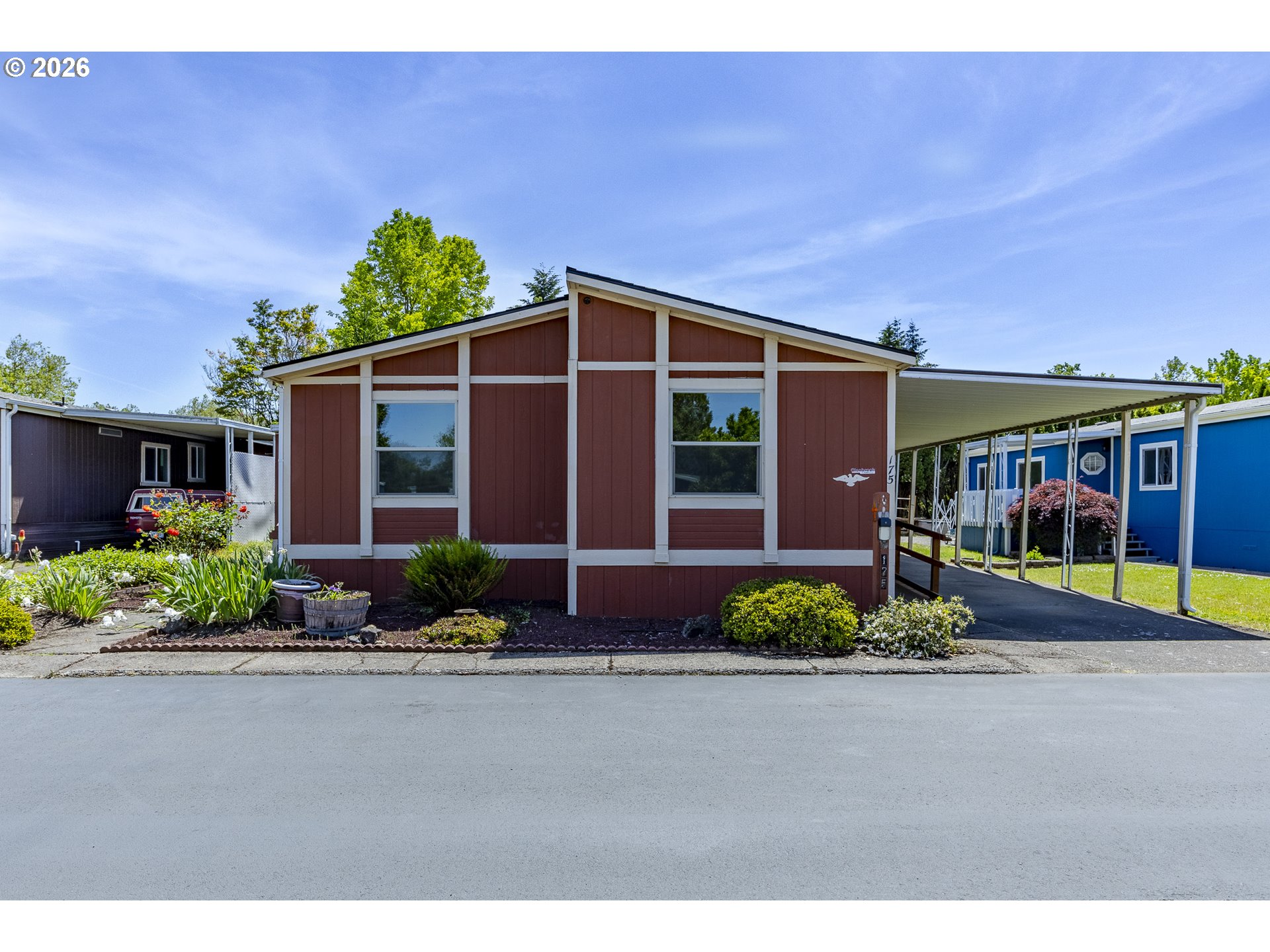 1400 CANDLELIGHT DR 175, Eugene, OR 97402, photo 2 of 44