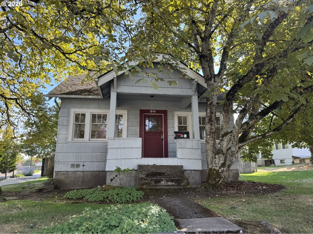 90 E 20th Ave