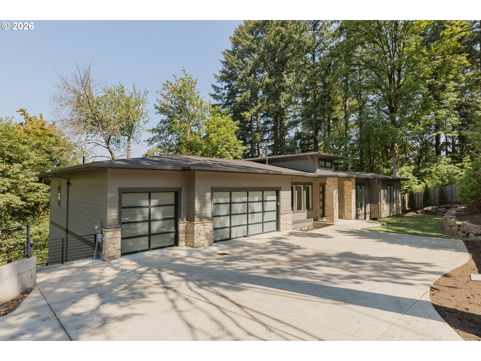 1921 MAPLELEAF CT, Lake Oswego, OR 97034, photo 3 of 45