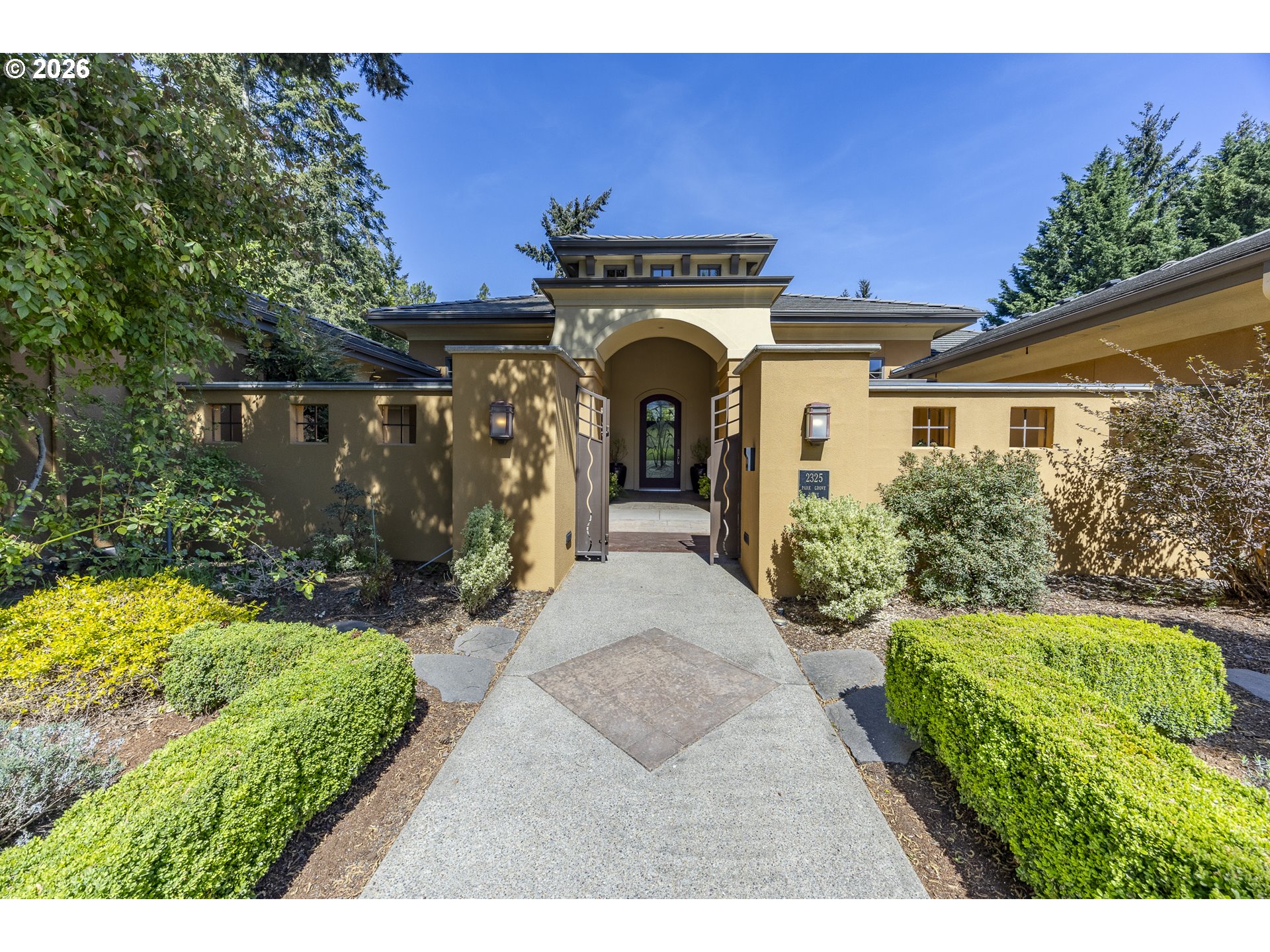 2325 PARK GROVE DR, Eugene, OR 97408, photo 3 of 48