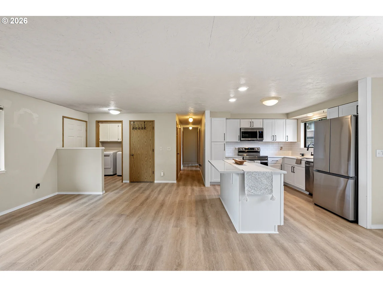 3361 HONEYWOOD ST, Eugene, OR 97408, photo 6 of 48