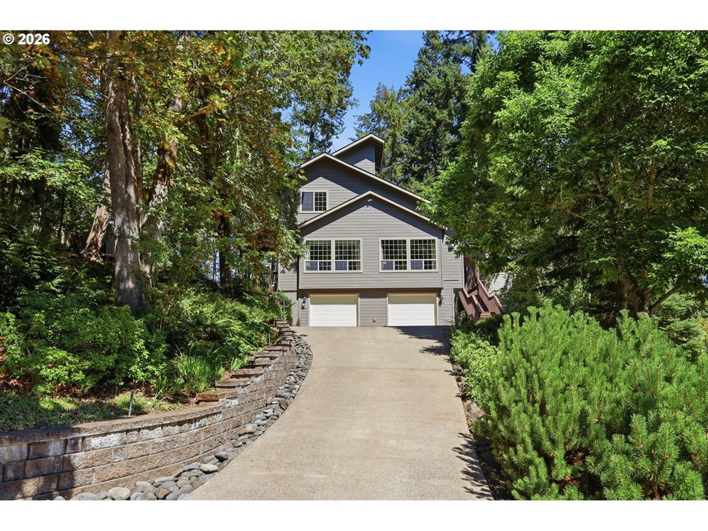 217 Rockridge Loop