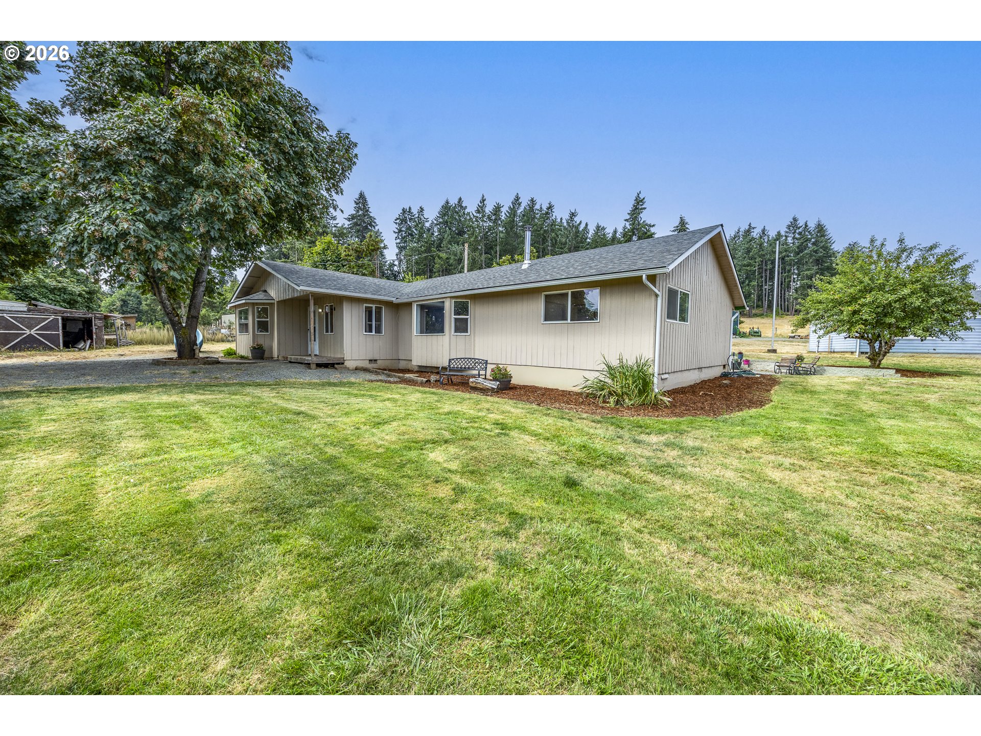 82756 HOWE LN, Creswell, OR 97426, photo 3 of 48