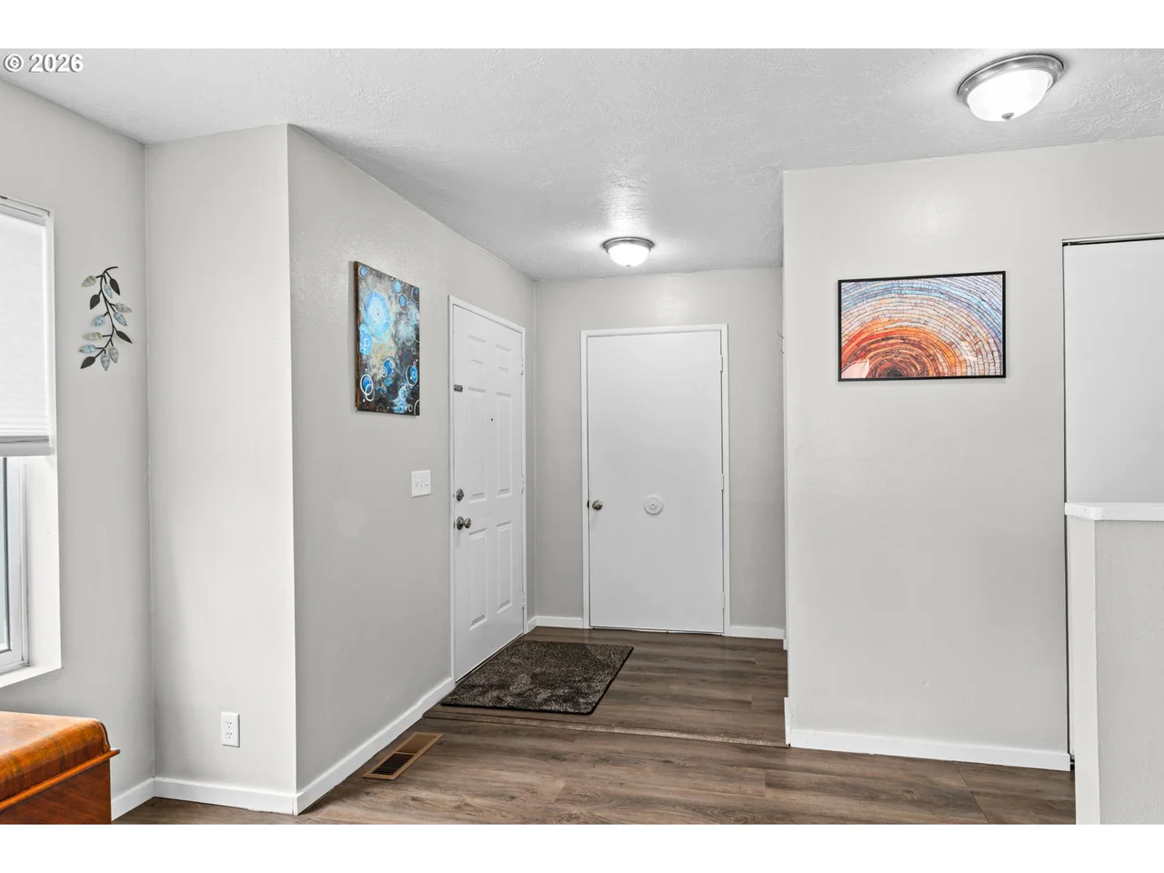 1107 ECHO HOLLOW RD, Eugene, OR 97402, photo 6 of 33
