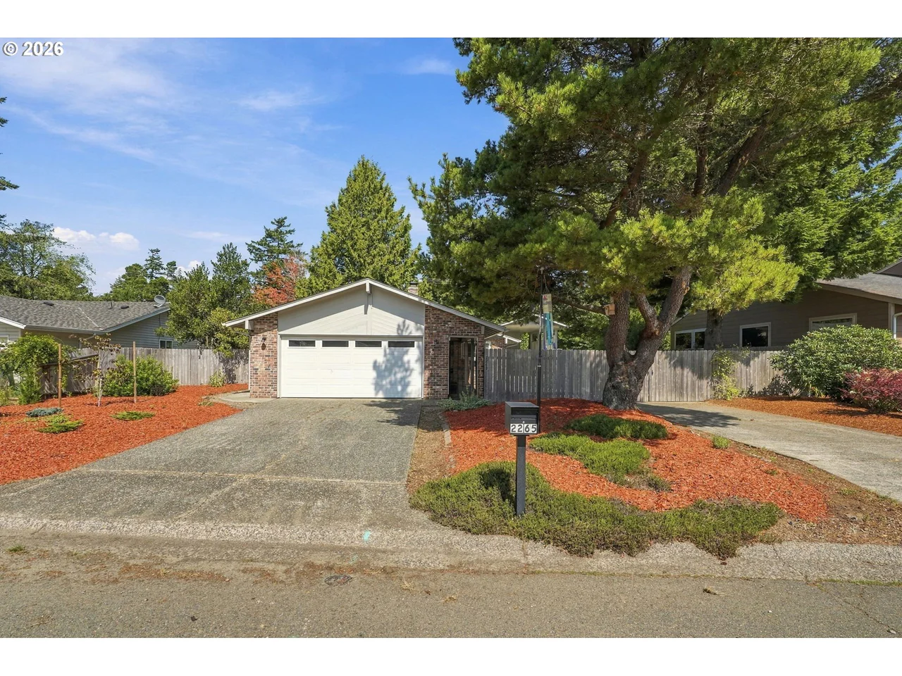 2265 24TH ST, Florence, OR 97439, photo 3 of 48