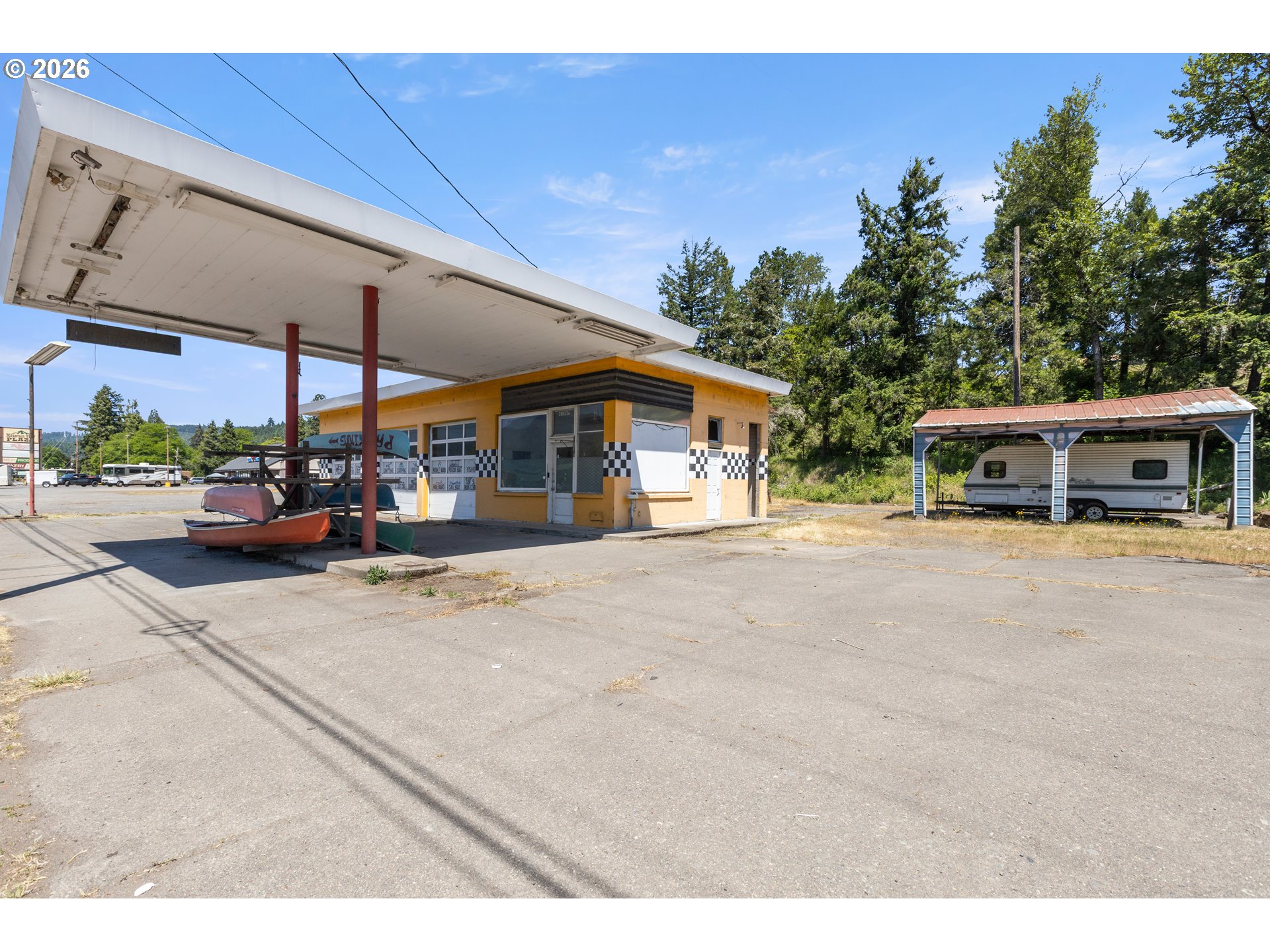 48097 HIGHWAY 58, Oakridge, OR 97463, photo 3 of 14