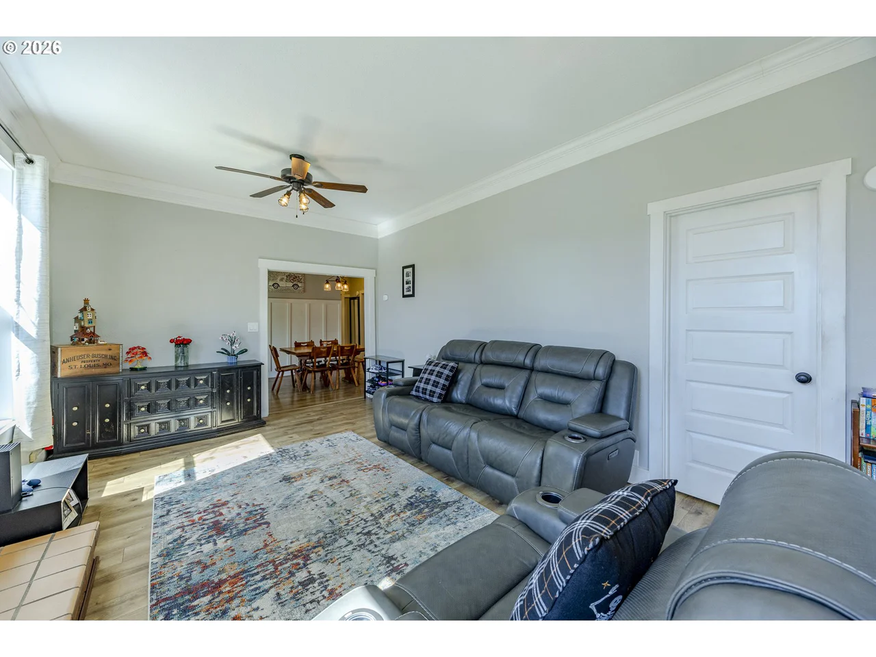 545 S 8TH ST, Cottage Grove, OR 97424, photo 7 of 46