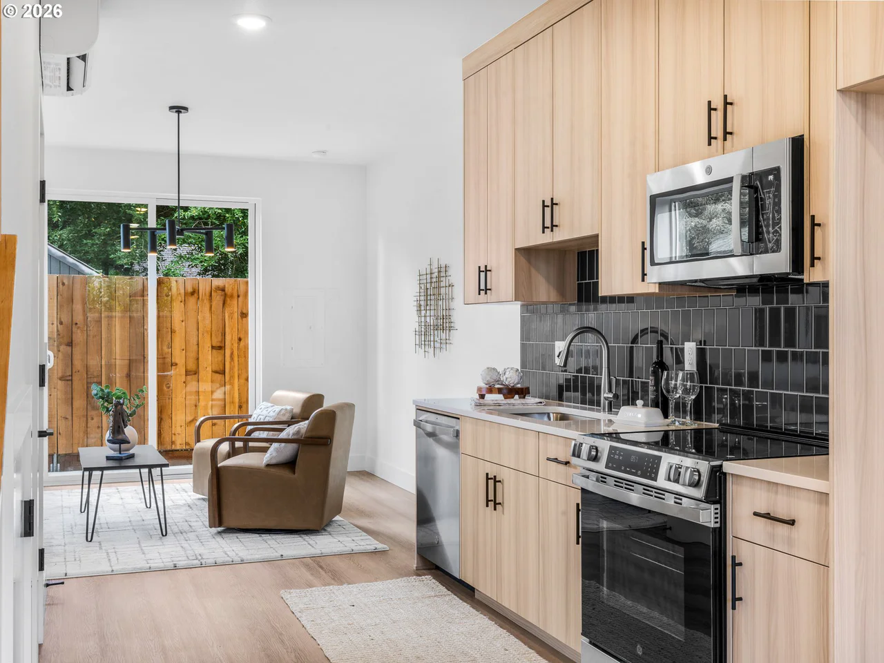 9298 N New York AVE 6, Portland, OR 97203, photo 5 of 17
