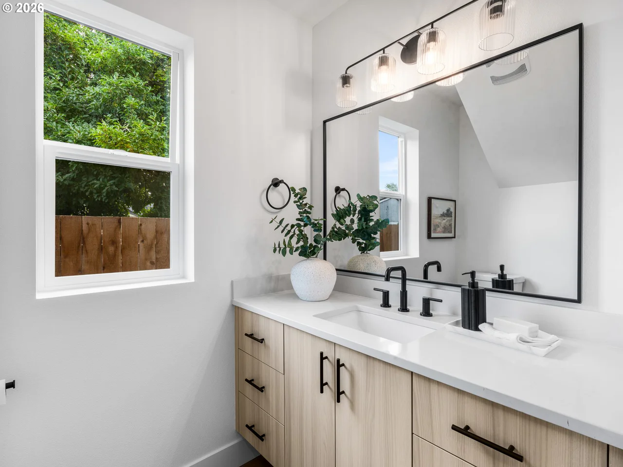 9298 N New York AVE 6, Portland, OR 97203, photo 8 of 17