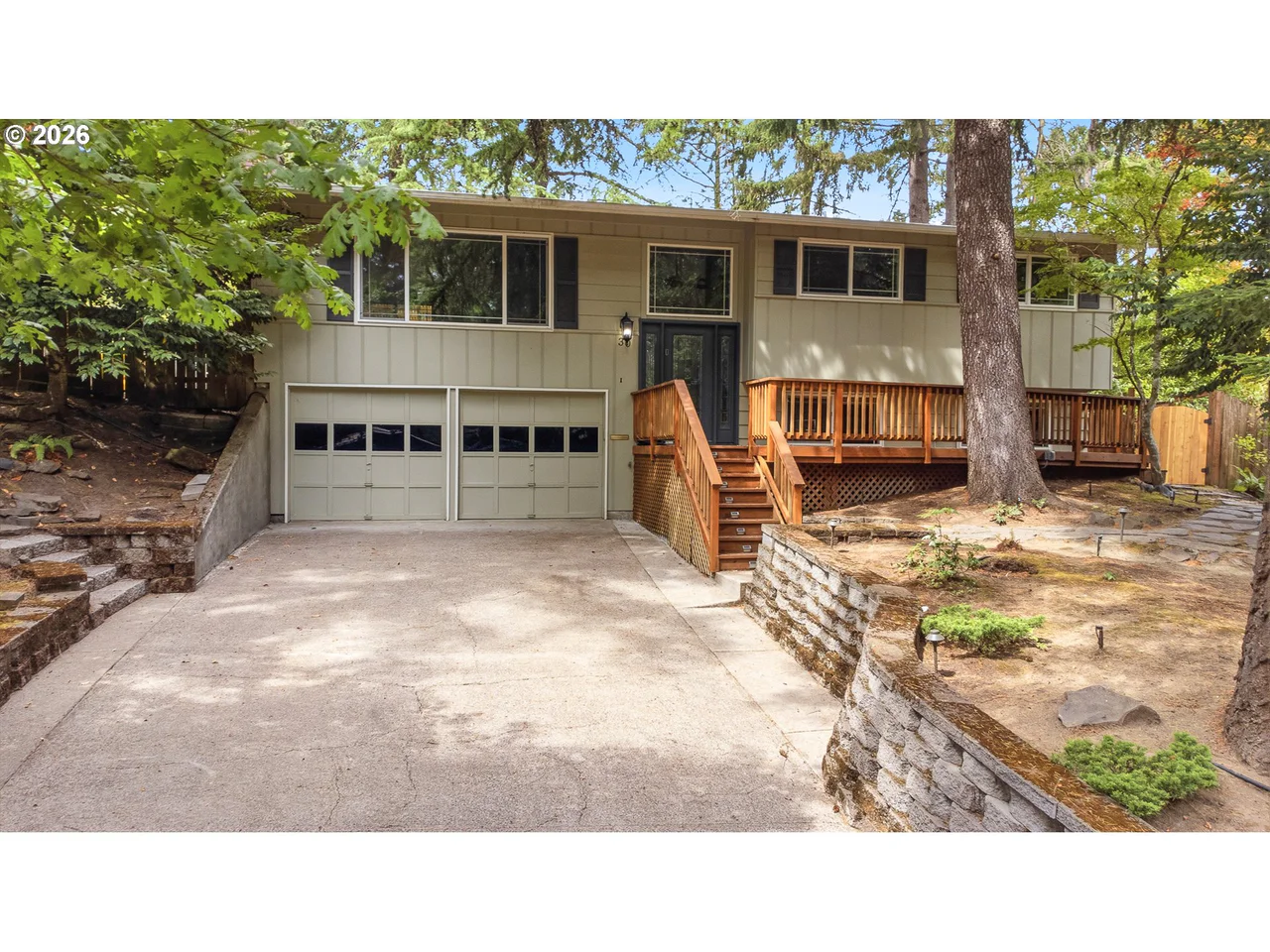 30 Coachman Dr