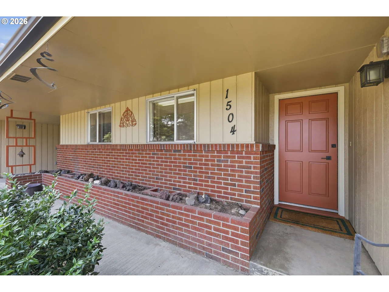 1504 GREEN ACRES RD, Eugene, OR 97408, photo 4 of 48
