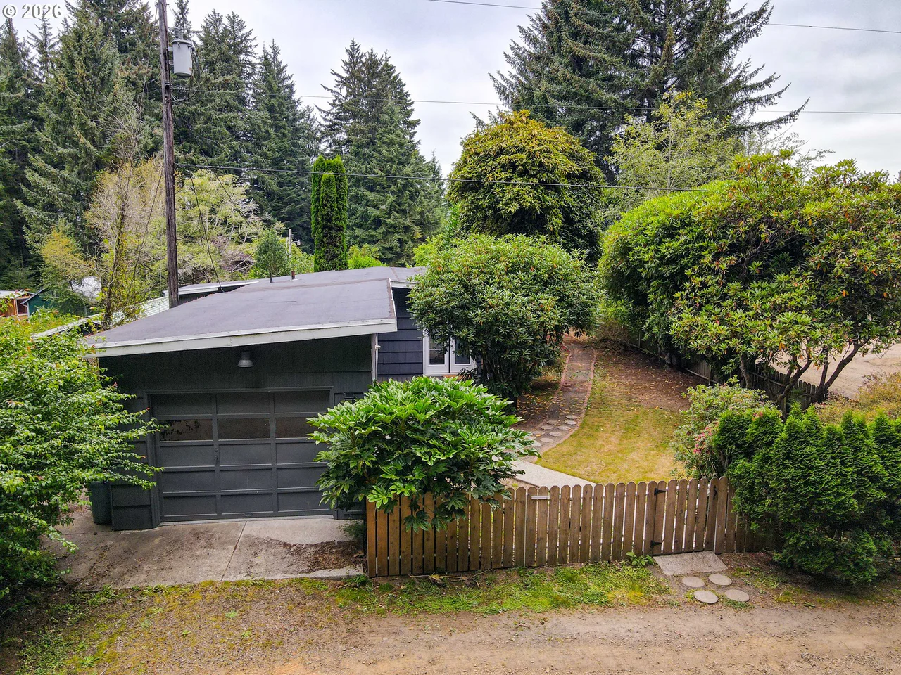 85690 CHERRY ST, Florence, OR 97439, photo 8 of 46