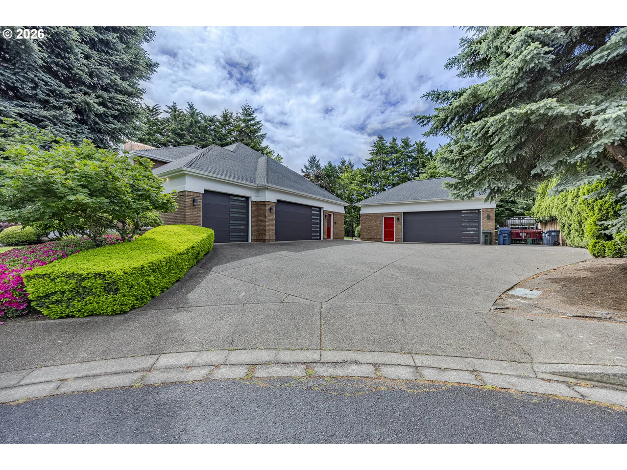 1564 REGENCY DR, Eugene, OR 97401, photo 5 of 48