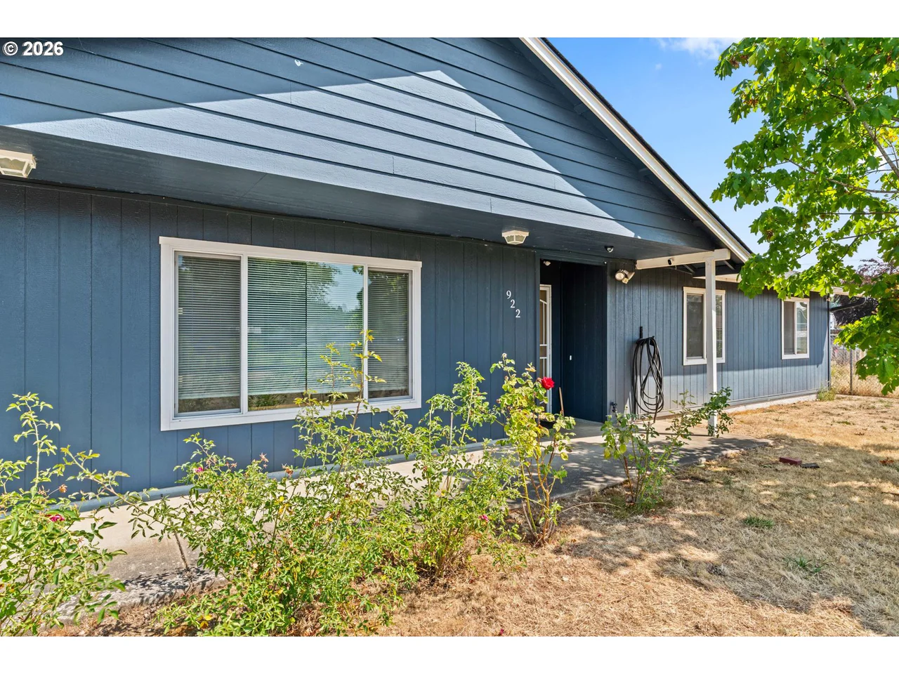 922 WILLIAMS ST, Eugene, OR 97402, photo 4 of 34
