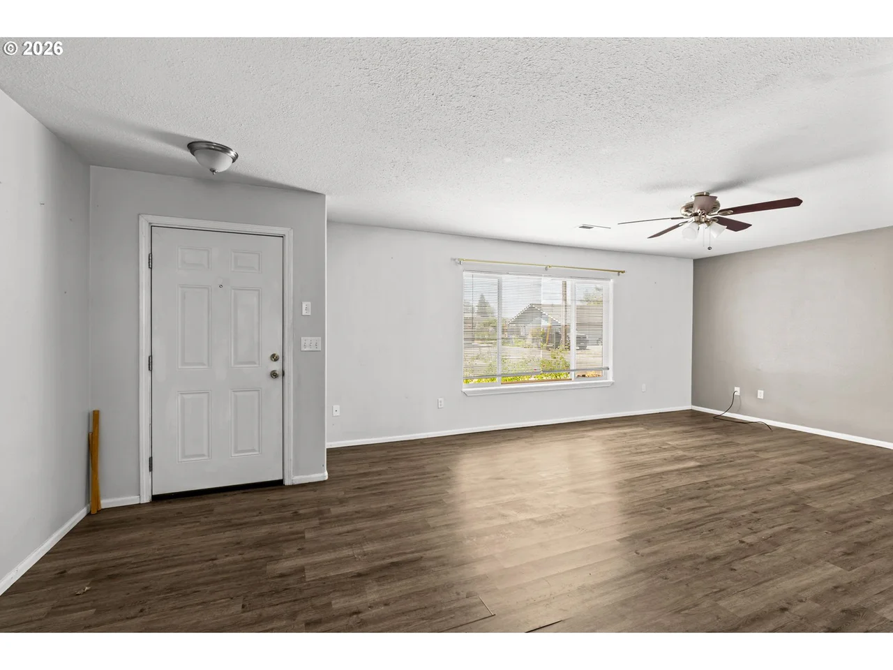 922 WILLIAMS ST, Eugene, OR 97402, photo 5 of 34