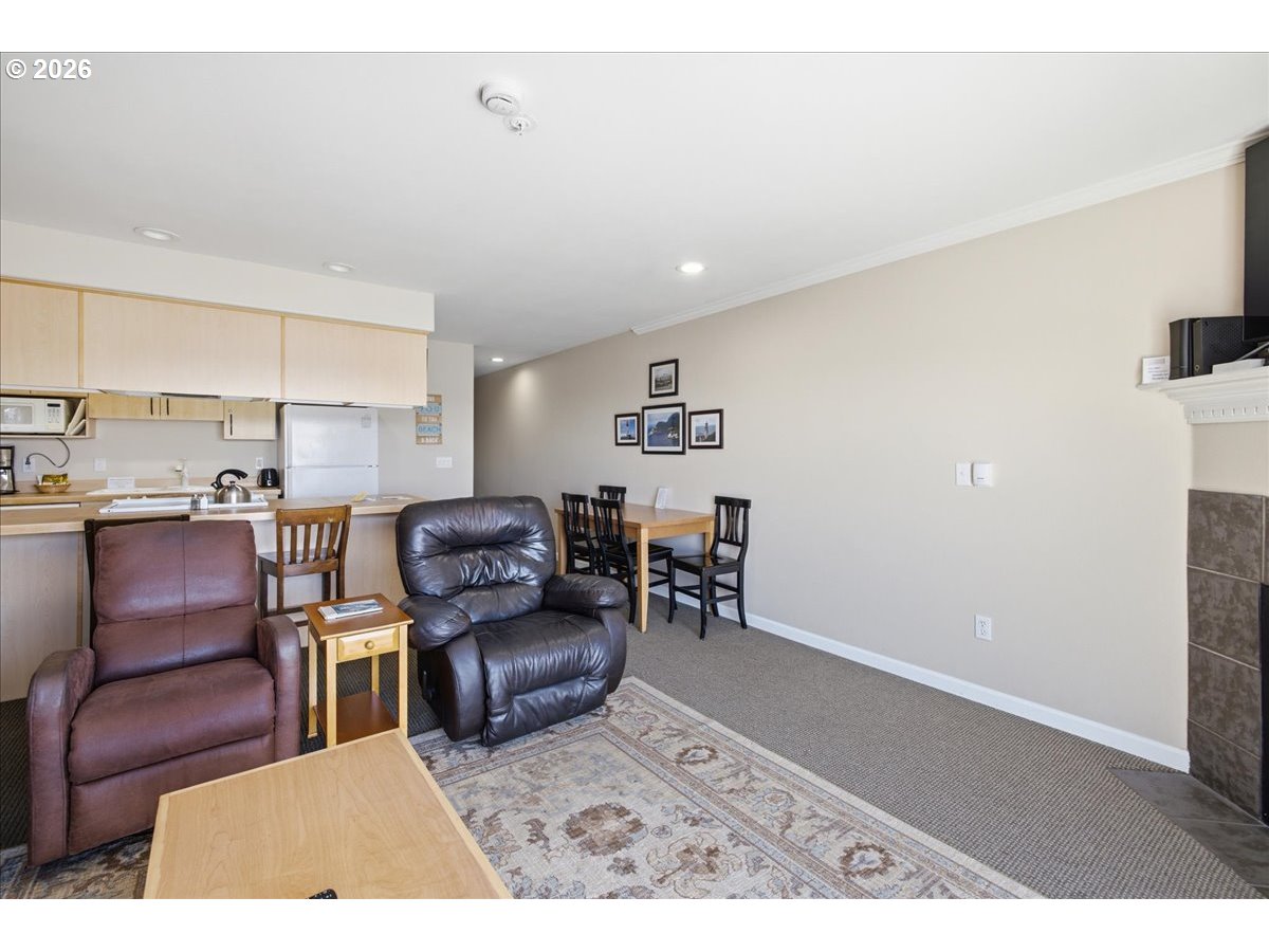 890 SE BAY BLVD 317, Newport, OR 97365, photo 6 of 47