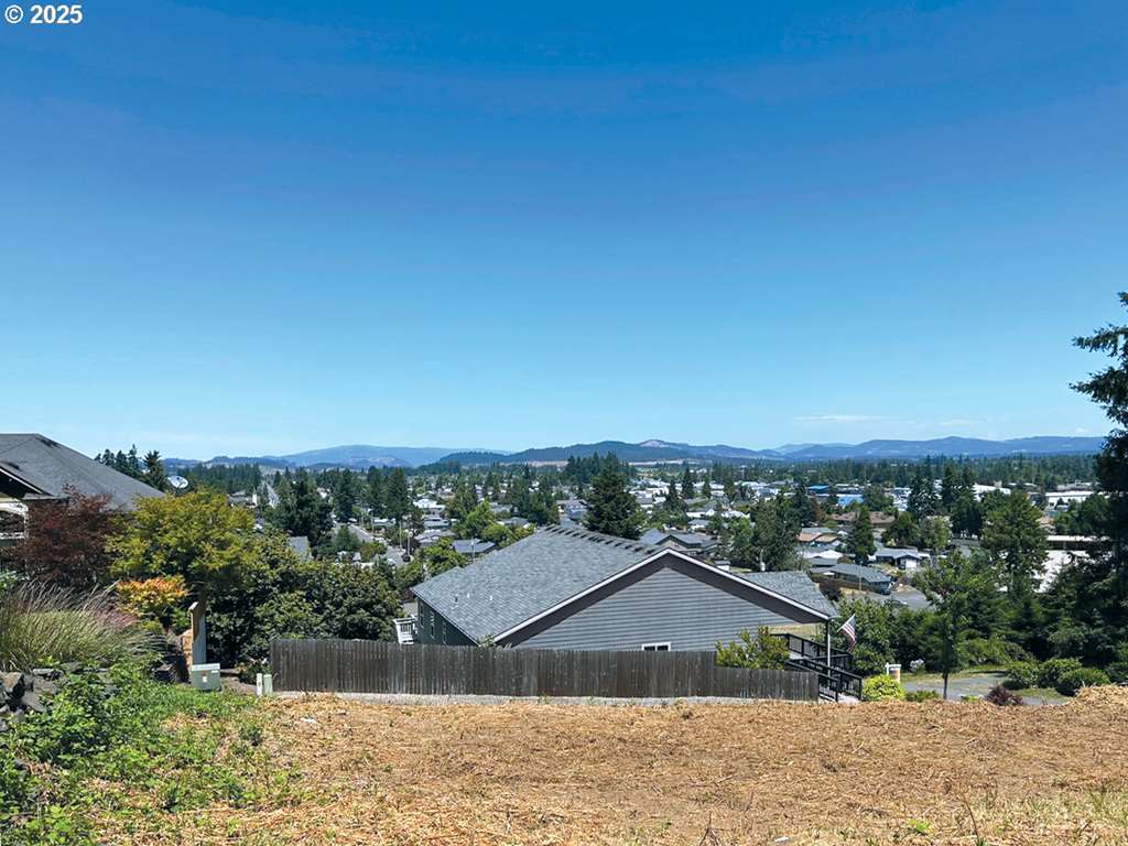 755 Holbrook